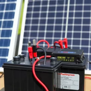 Jak podłączyć dwa akumulatory do solara